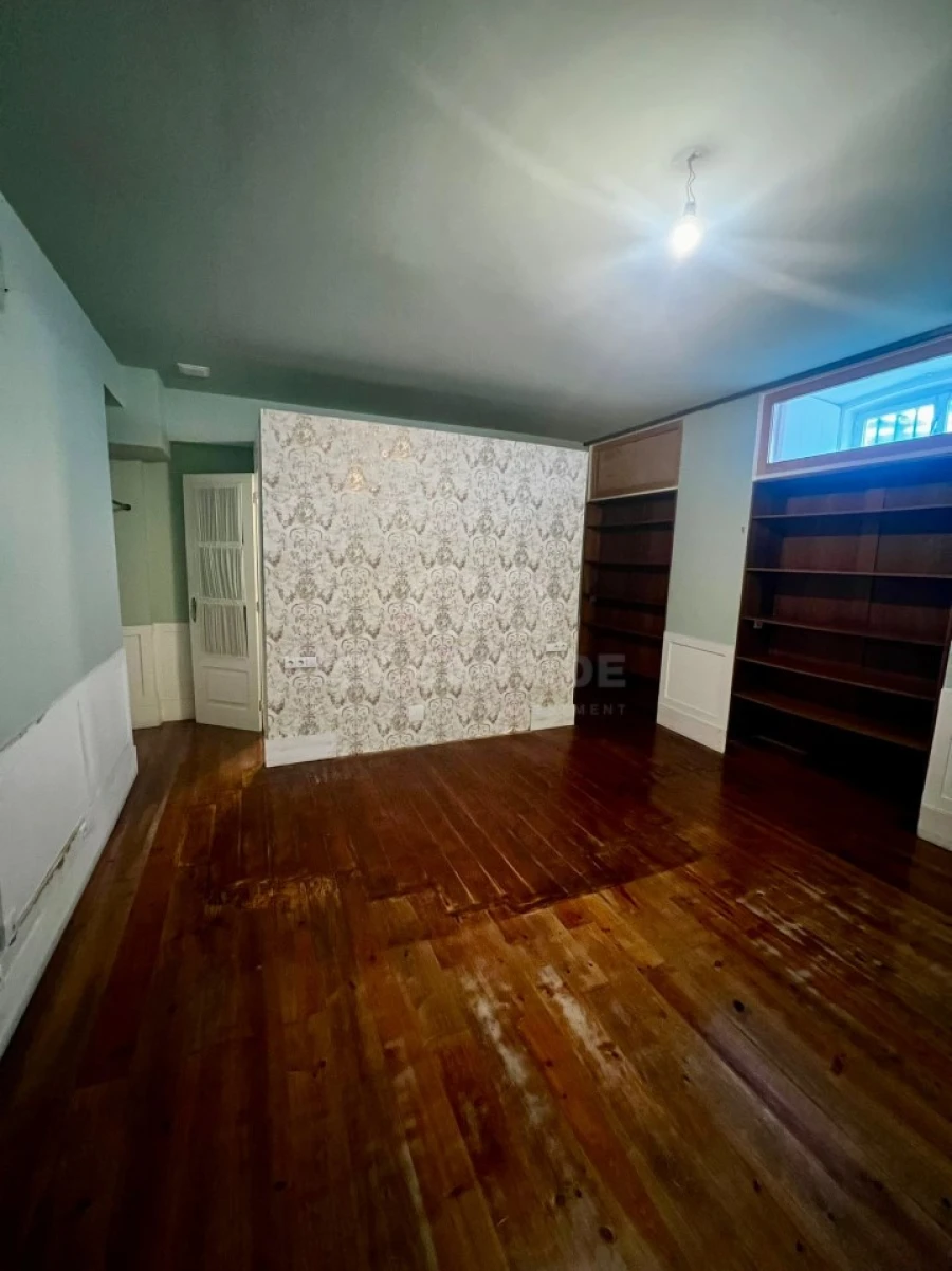 Apartamento T6 para Venda em Misericórdia Foto 5