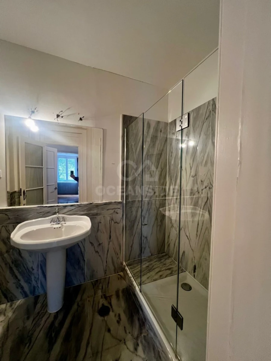 Apartamento T6 para Venda em Misericórdia Foto 9