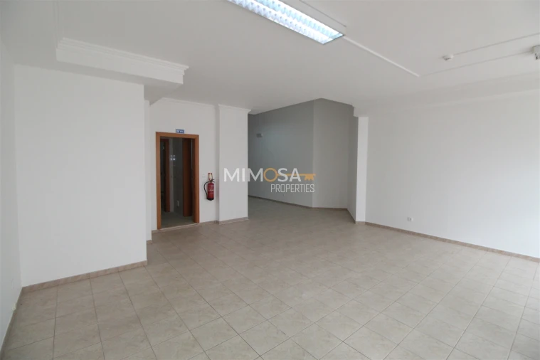 Loja para Venda em Lagos (São Sebastião e Santa Maria) Foto 21