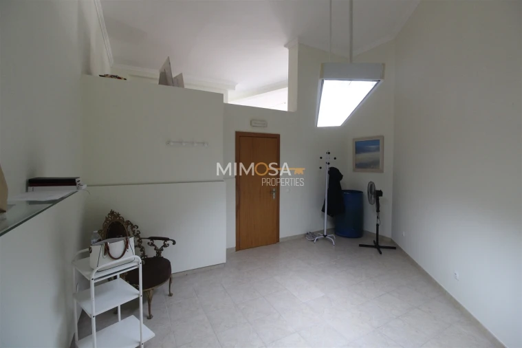 Loja para Venda em Lagos (São Sebastião e Santa Maria) Foto 4