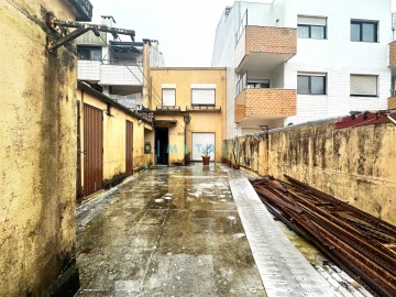 Moradia T4 para Venda em Paranhos