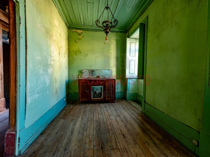 Moradia T6 para Venda em Vila Nova de Tazem Foto 3