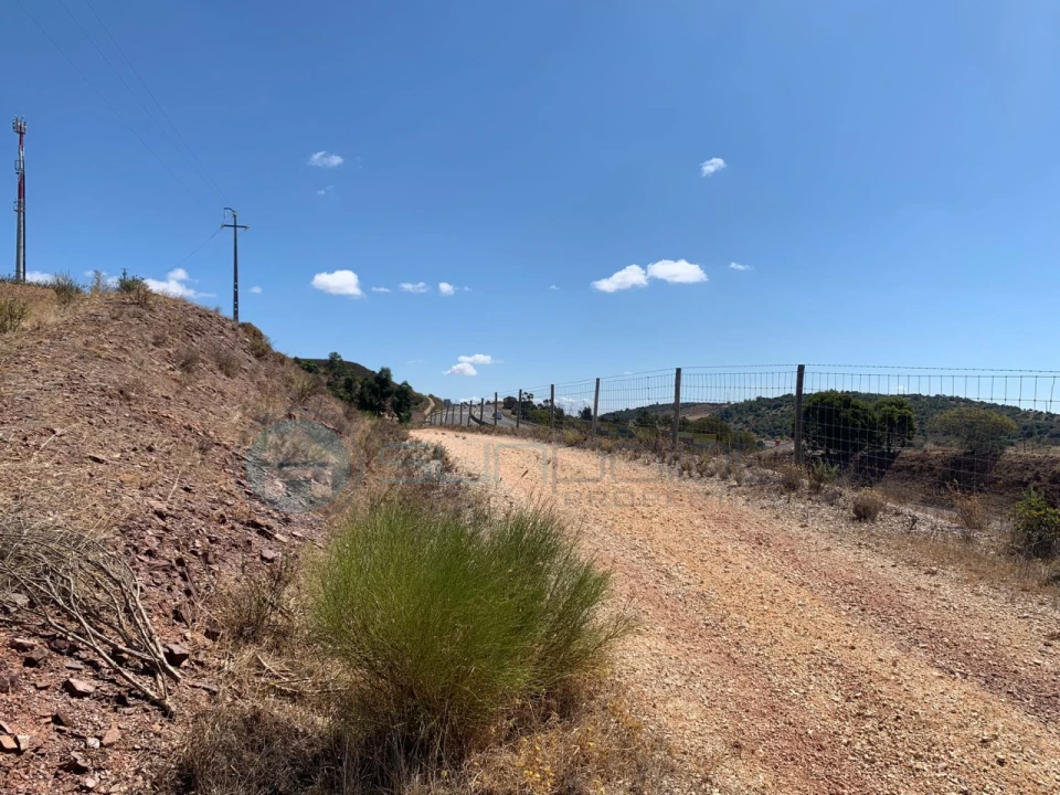 Terreno Misto para Venda em Odiaxere Foto 11