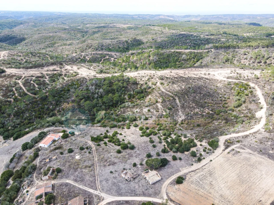 Terreno Misto para Venda em Bordeira Foto 7