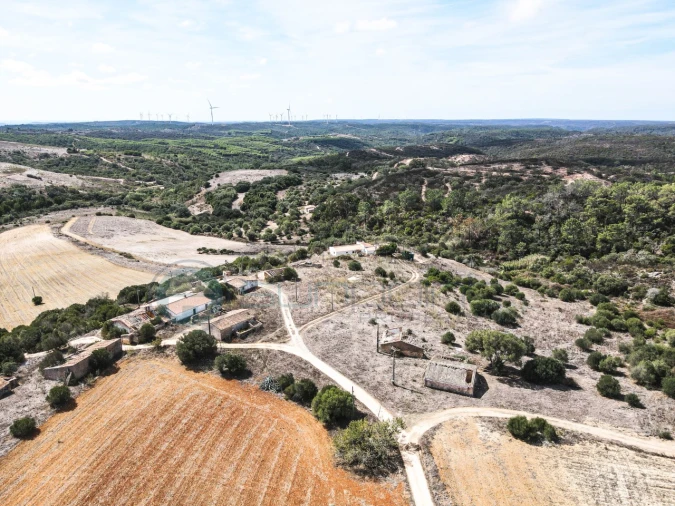 Terreno Misto para Venda em Bordeira Foto 11