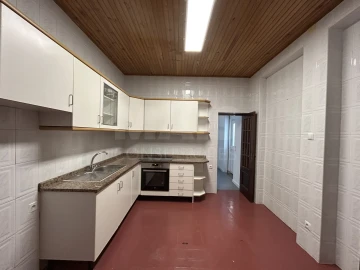 Moradia T3 para Arrendamento em Cedofeita, Santo Ildefonso, Sé, Miragaia, São Nicolau e Vitória