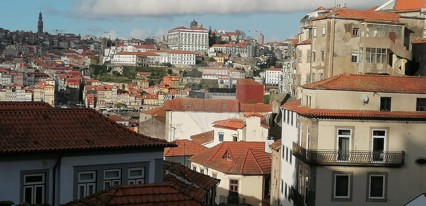 Prédio para Venda em Santa Marinha e São Pedro da Afurada Foto 21