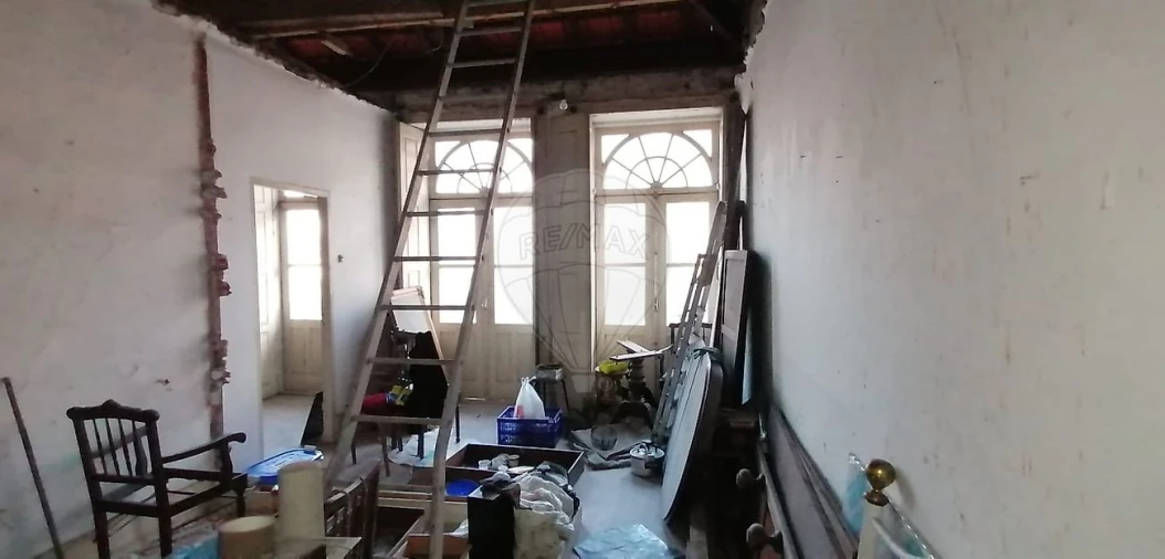 Prédio para Venda em Santa Marinha e São Pedro da Afurada Foto 9