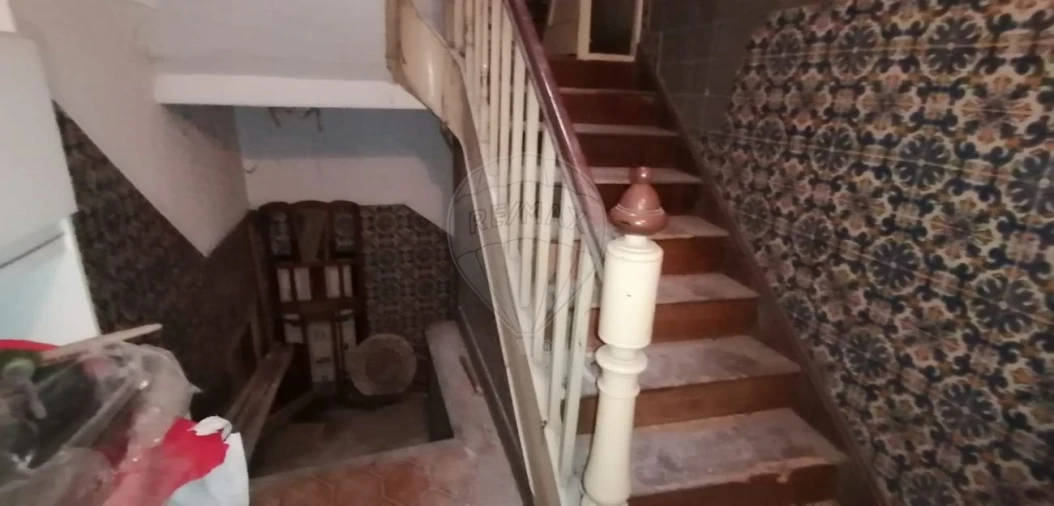 Prédio para Venda em Santa Marinha e São Pedro da Afurada Foto 8