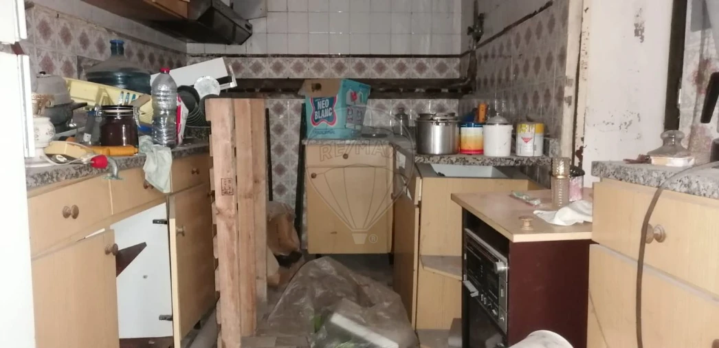 Prédio para Venda em Santa Marinha e São Pedro da Afurada Foto 15