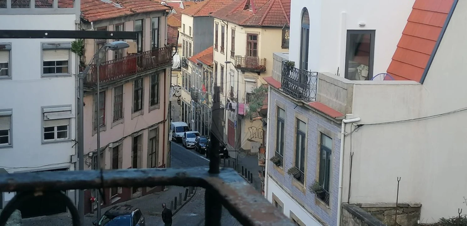 Prédio para Venda em Santa Marinha e São Pedro da Afurada Foto 11