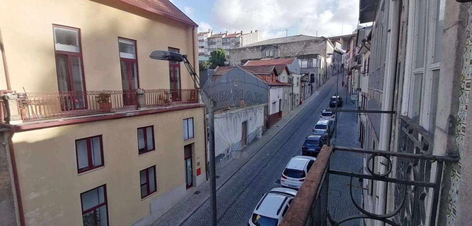 Prédio para Venda em Santa Marinha e São Pedro da Afurada Foto 12