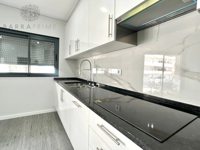 Apartamento T3 para Venda em Quelfes Foto 16