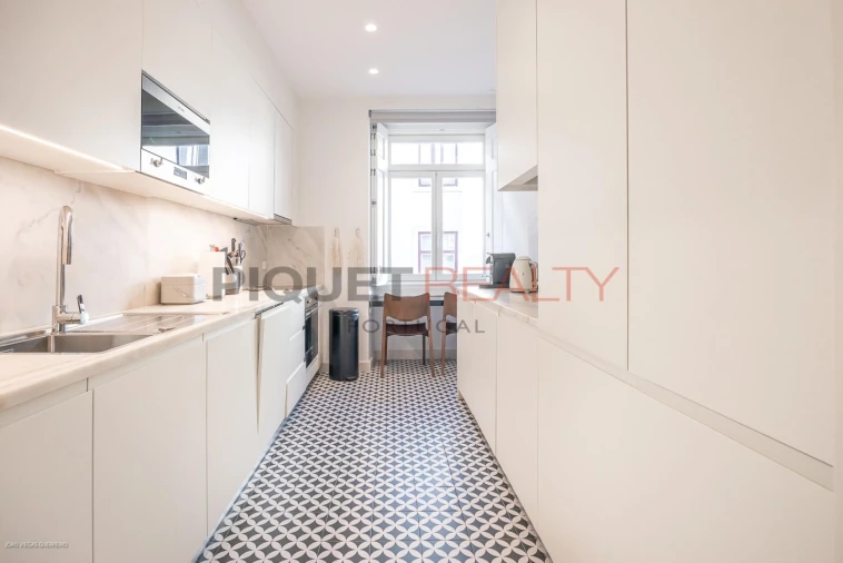 Apartamento T2 para Venda em Misericórdia Foto 8