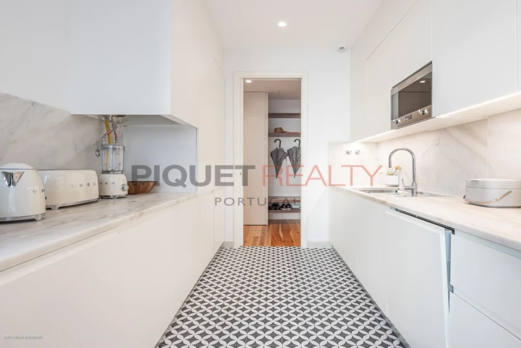 Apartamento T2 para Venda em Misericórdia Foto 9