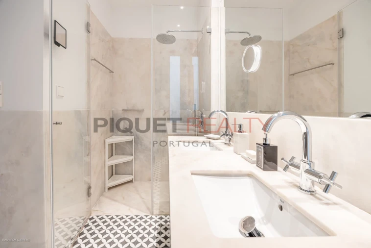 Apartamento T2 para Venda em Misericórdia Foto 15