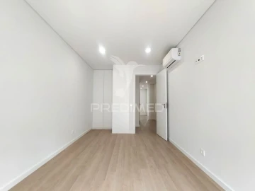 Apartamento T3 para Venda em Alfragide