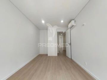 Apartamento T3 para Venda em Alfragide
