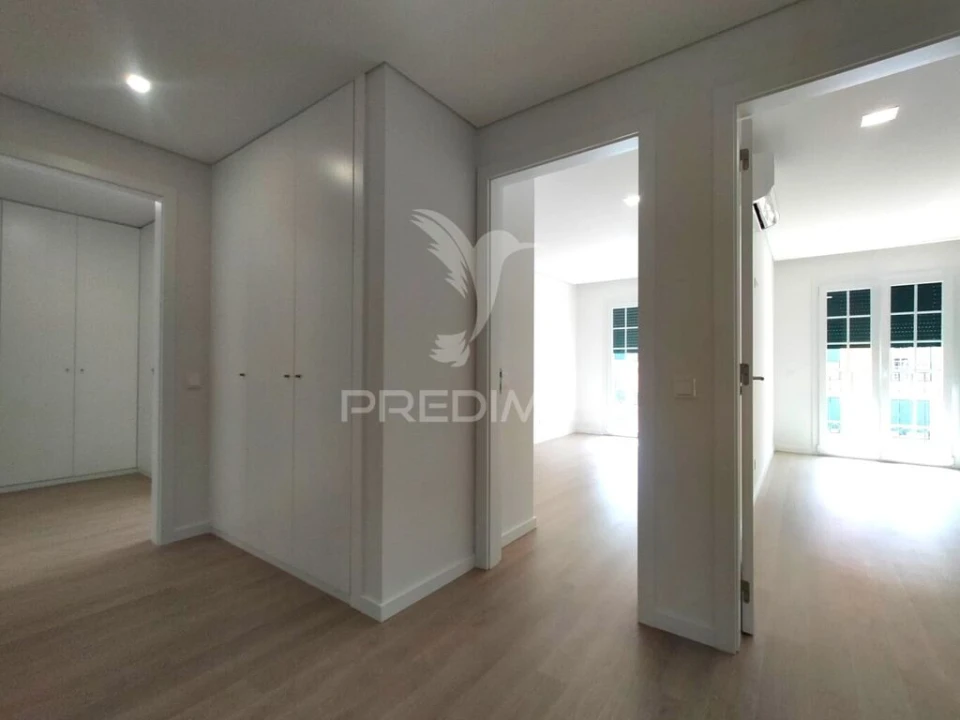 Apartamento T3 para Venda em Alfragide Foto 15