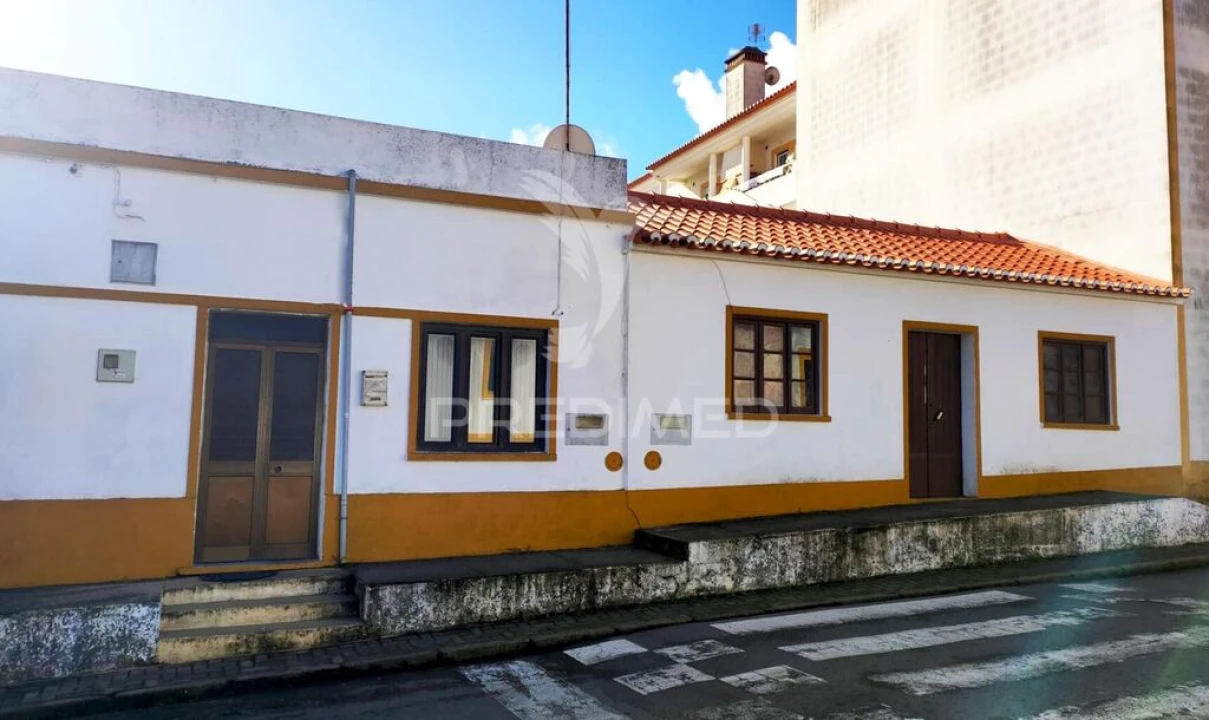 Moradia T5 para Venda em São Teotónio Foto 1