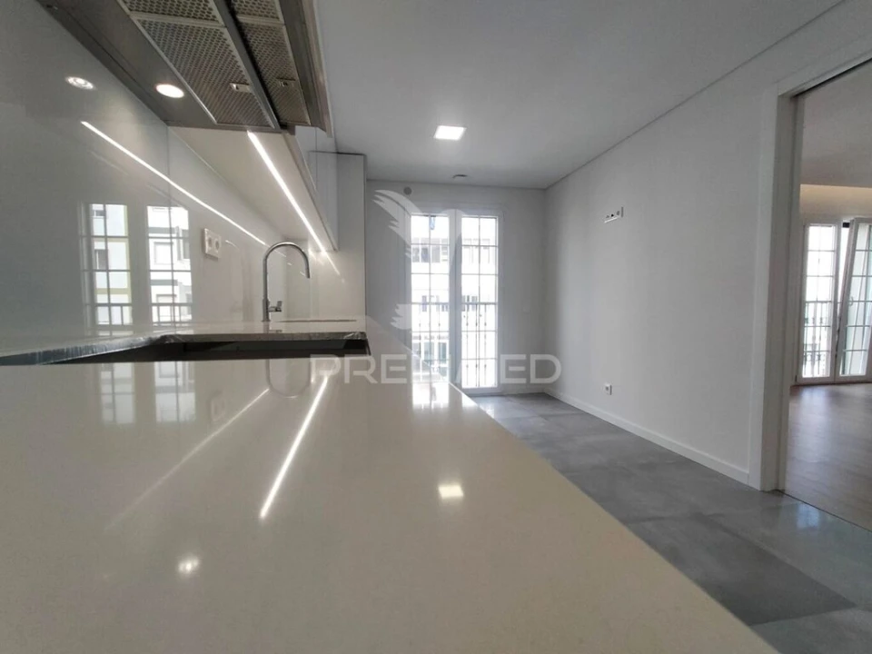 Apartamento T3 para Venda em Alfragide Foto 5