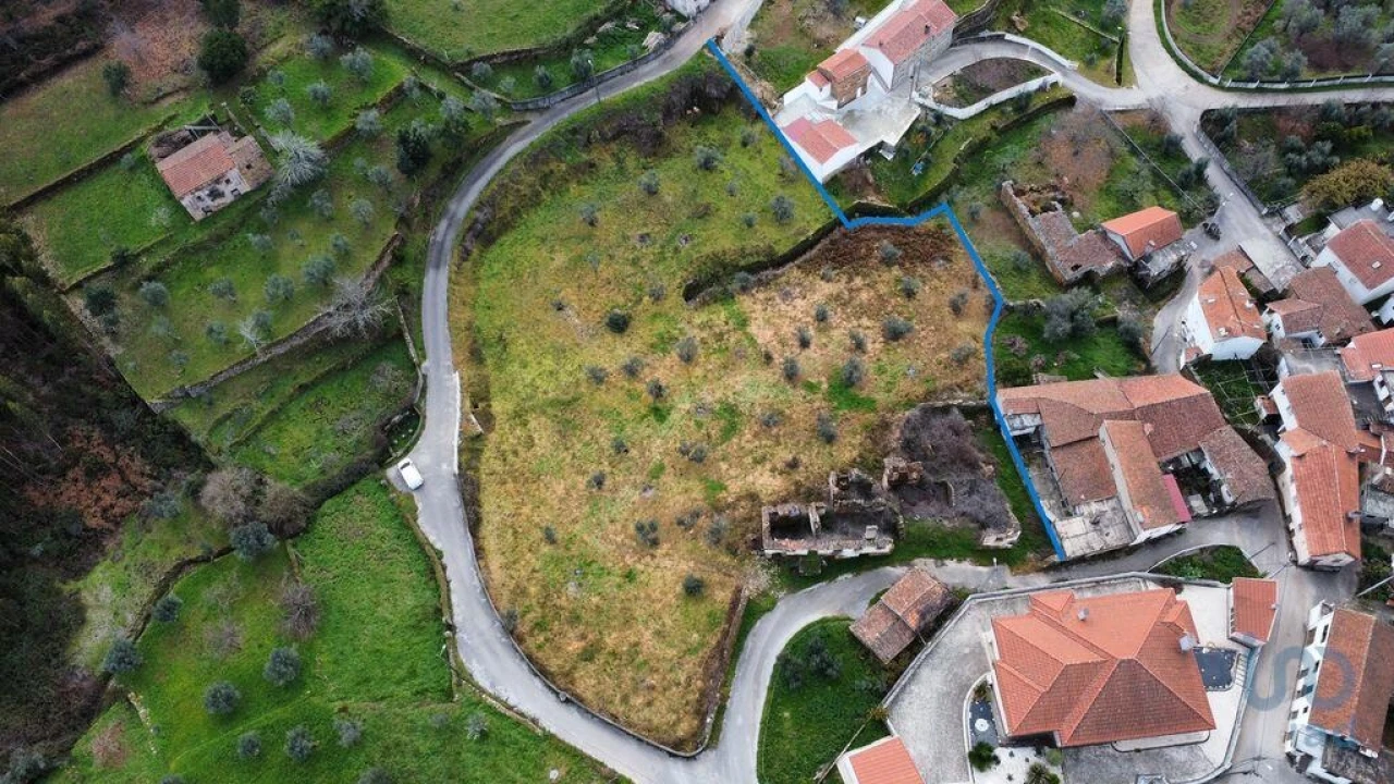 Moradia para Venda em Alvares Foto 3