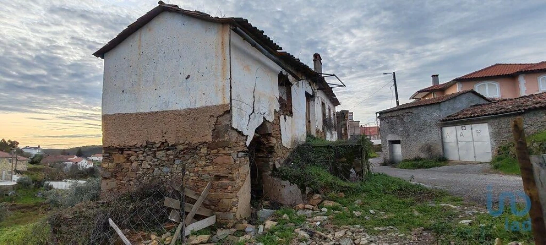 Moradia para Venda em Alvares Foto 5