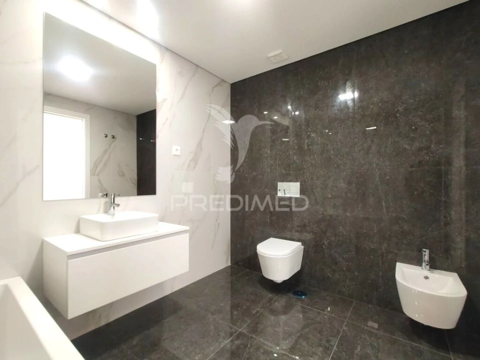 Apartamento T3 para Venda em Alfragide Foto 18