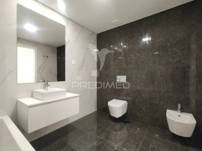 Apartamento T3 para Venda em Alfragide Foto 2