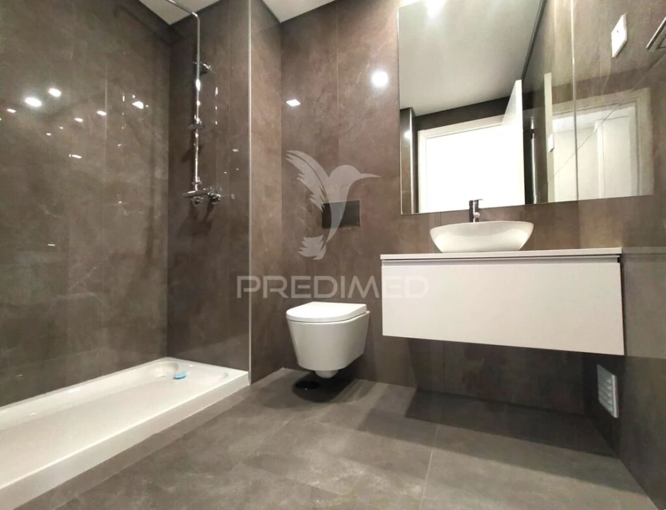 Apartamento T3 para Venda em Alfragide Foto 8