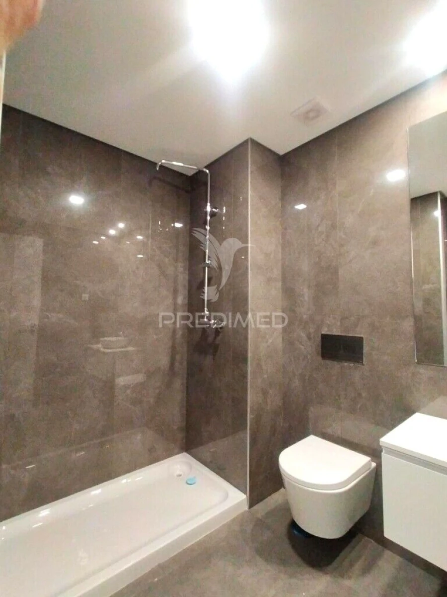 Apartamento T3 para Venda em Alfragide Foto 17
