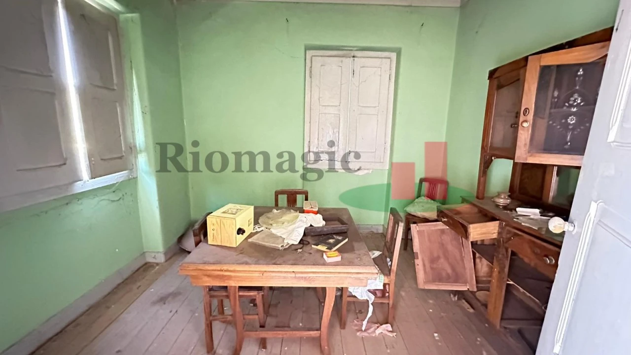 Moradia T4 para Venda em Arneiro das Milhariças Foto 11