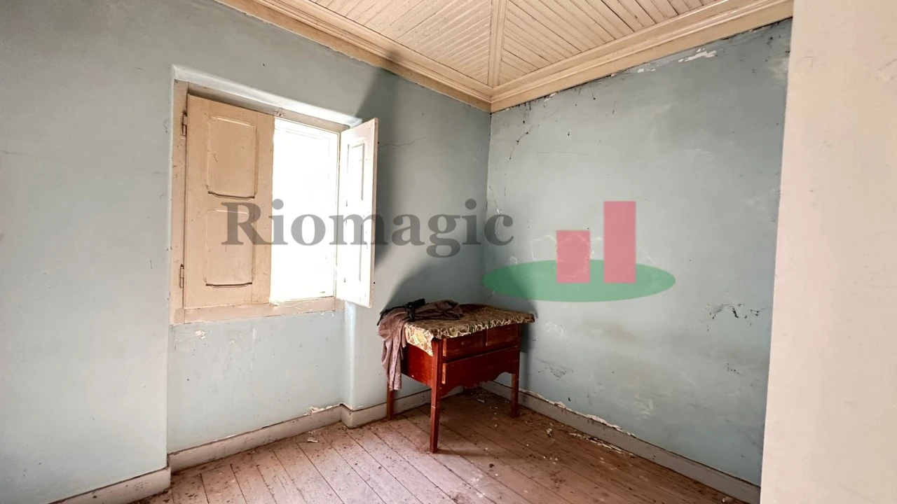 Moradia T4 para Venda em Arneiro das Milhariças Foto 14