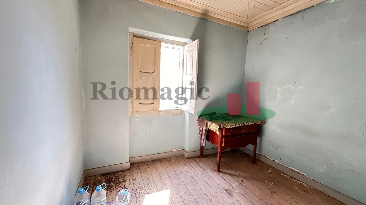 Moradia T4 para Venda em Arneiro das Milhariças Foto 15