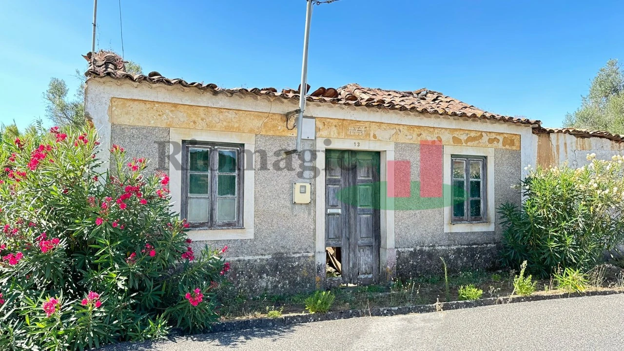 Moradia T4 para Venda em Arneiro das Milhariças Foto 8