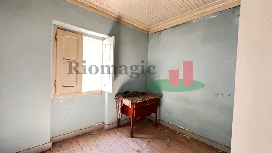 Moradia T4 para Venda em Arneiro das Milhariças Foto 14