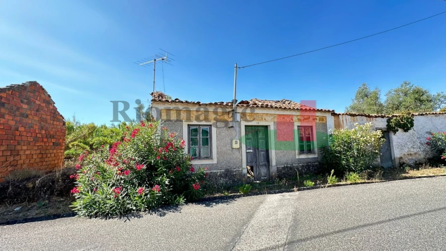 Moradia T4 para Venda em Arneiro das Milhariças Foto 9