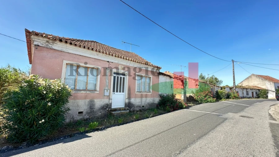 Moradia T4 para Venda em Arneiro das Milhariças