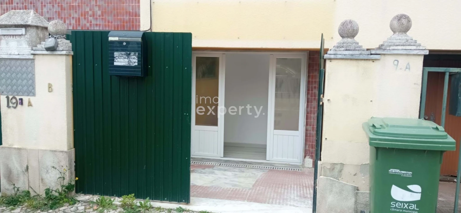 Negócio para Venda em Corroios Foto 1