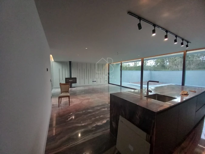 Moradia T0 para Venda em Palmeira Foto 5