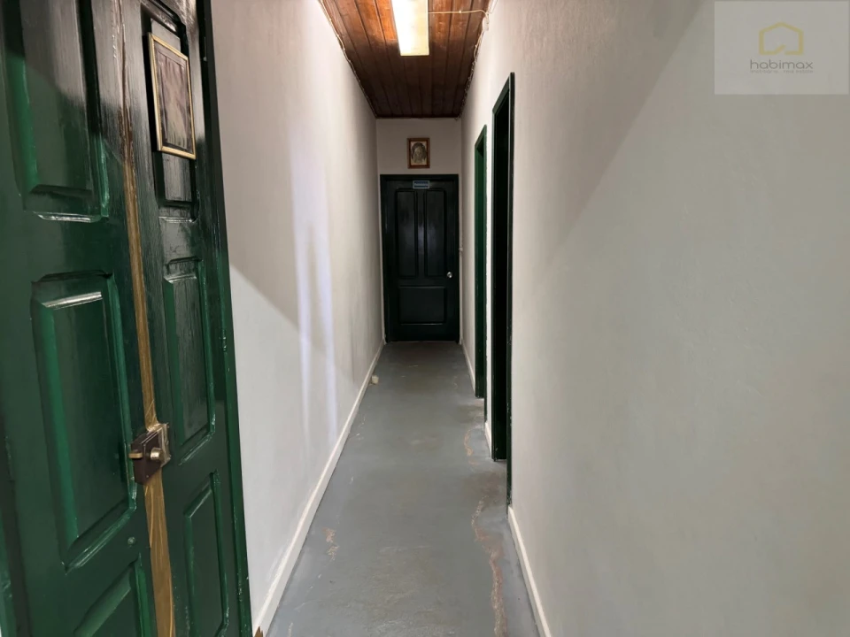 Armazém para Venda em Lomba da Fazenda Foto 13