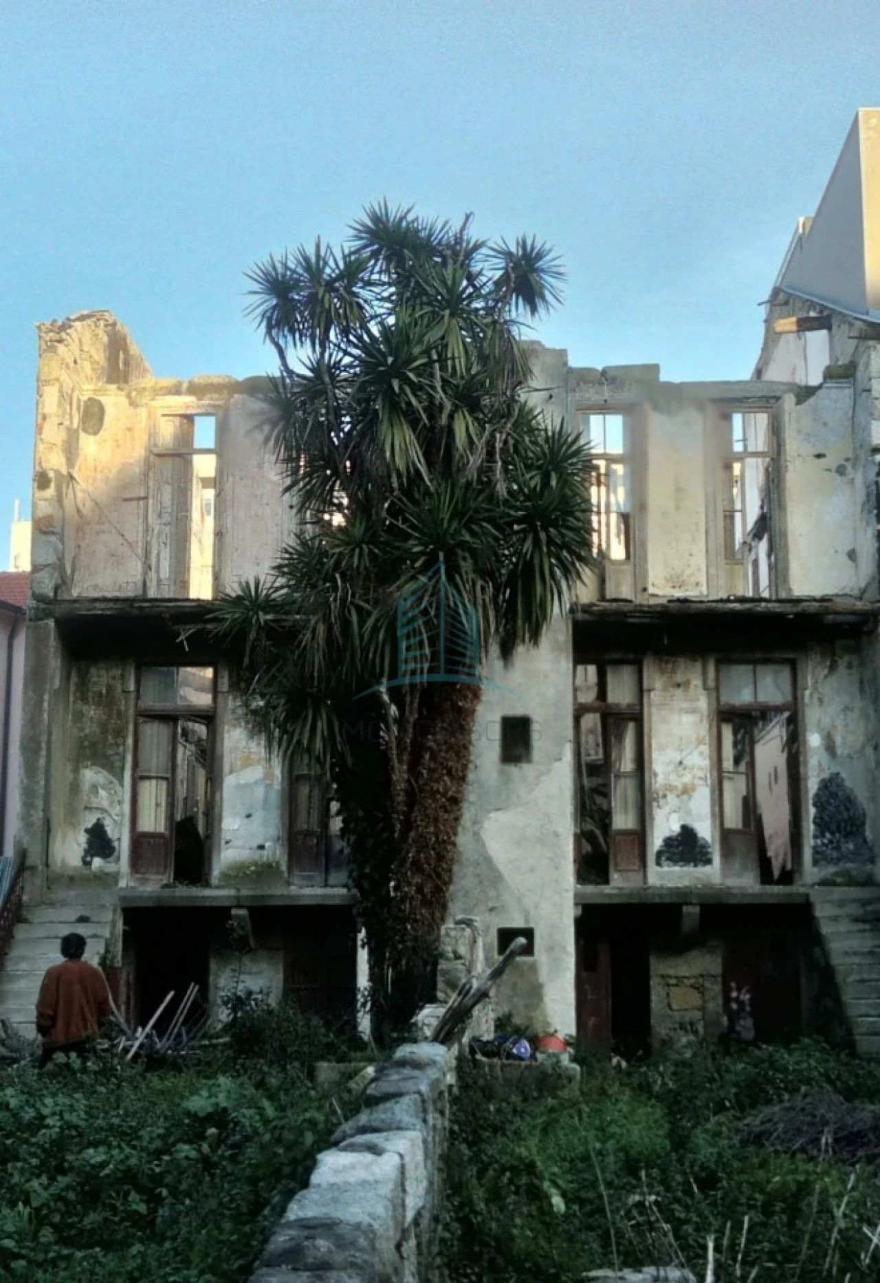 Moradia T5 para Venda em Paranhos Foto 3