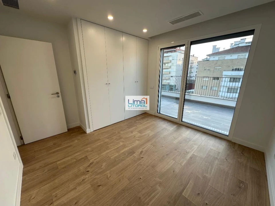 Apartamento T3 para Venda em Leiria, Pousos, Barreira e Cortes Foto 6