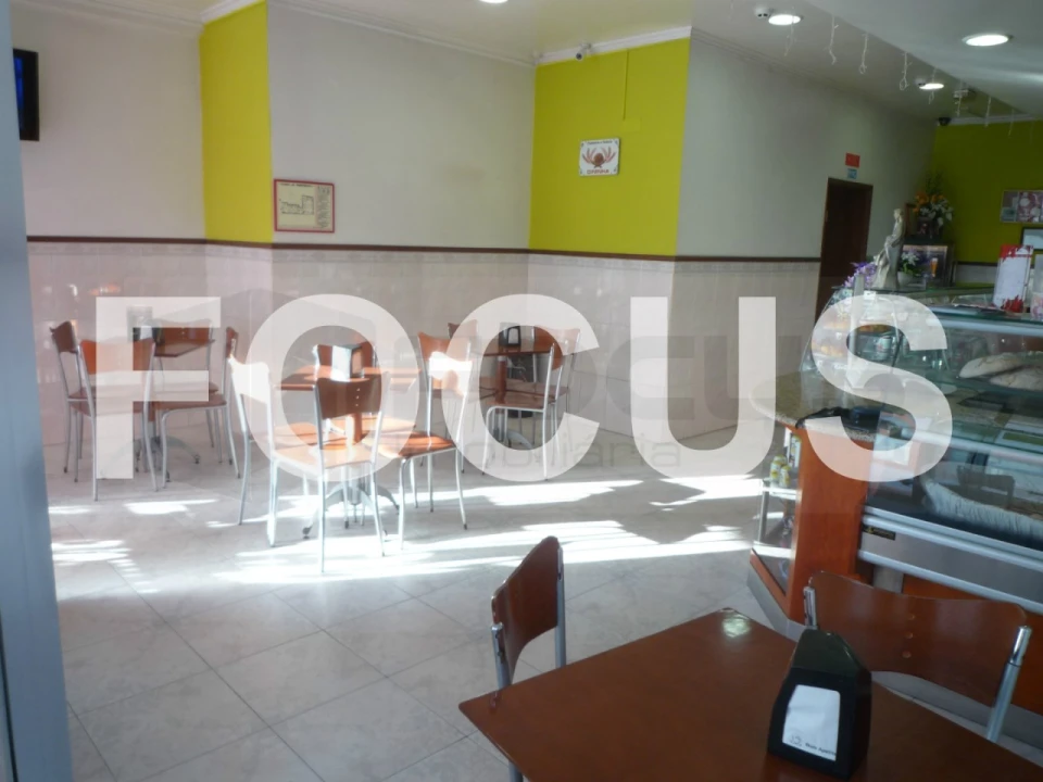 Negócio para Venda em Barrô e Aguada de Baixo Foto 4