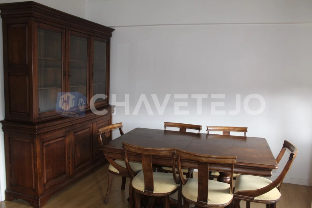 Apartamento T2 para Venda em São João Baptista e Santa Maria dos Olivais Foto 3