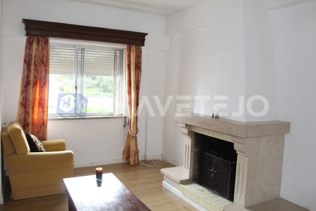 Apartamento T2 para Venda em São João Baptista e Santa Maria dos Olivais Foto 4