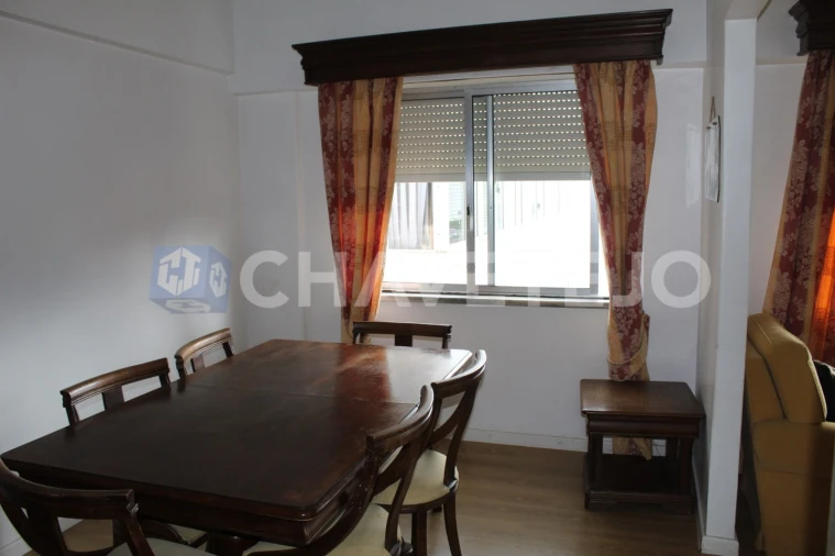 Apartamento T2 para Venda em São João Baptista e Santa Maria dos Olivais Foto 2