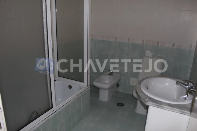 Apartamento T2 para Venda em São João Baptista e Santa Maria dos Olivais Foto 9