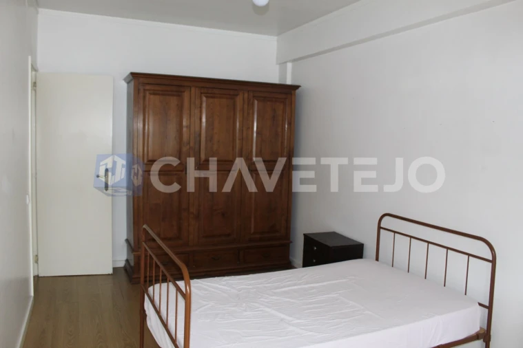 Apartamento T2 para Venda em São João Baptista e Santa Maria dos Olivais Foto 12