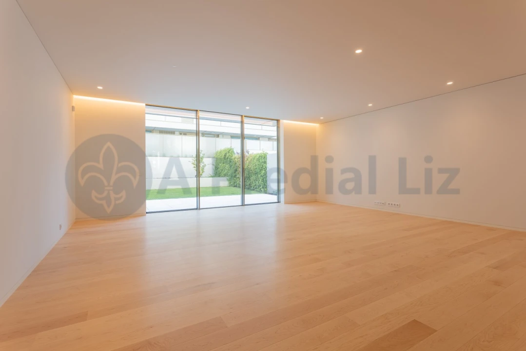 Apartamento T3 para Venda em Lordelo do Ouro e Massarelos Foto 10